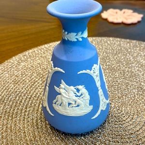 Vintage Wedgwood Blue Jasperware Vase White Relief Angels 😇 Horses chariot